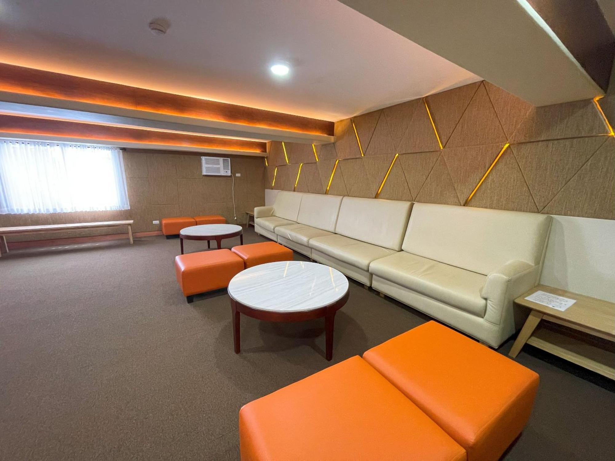 Mist Mountain Resort Powered By Cocotel Cebu Exteriör bild