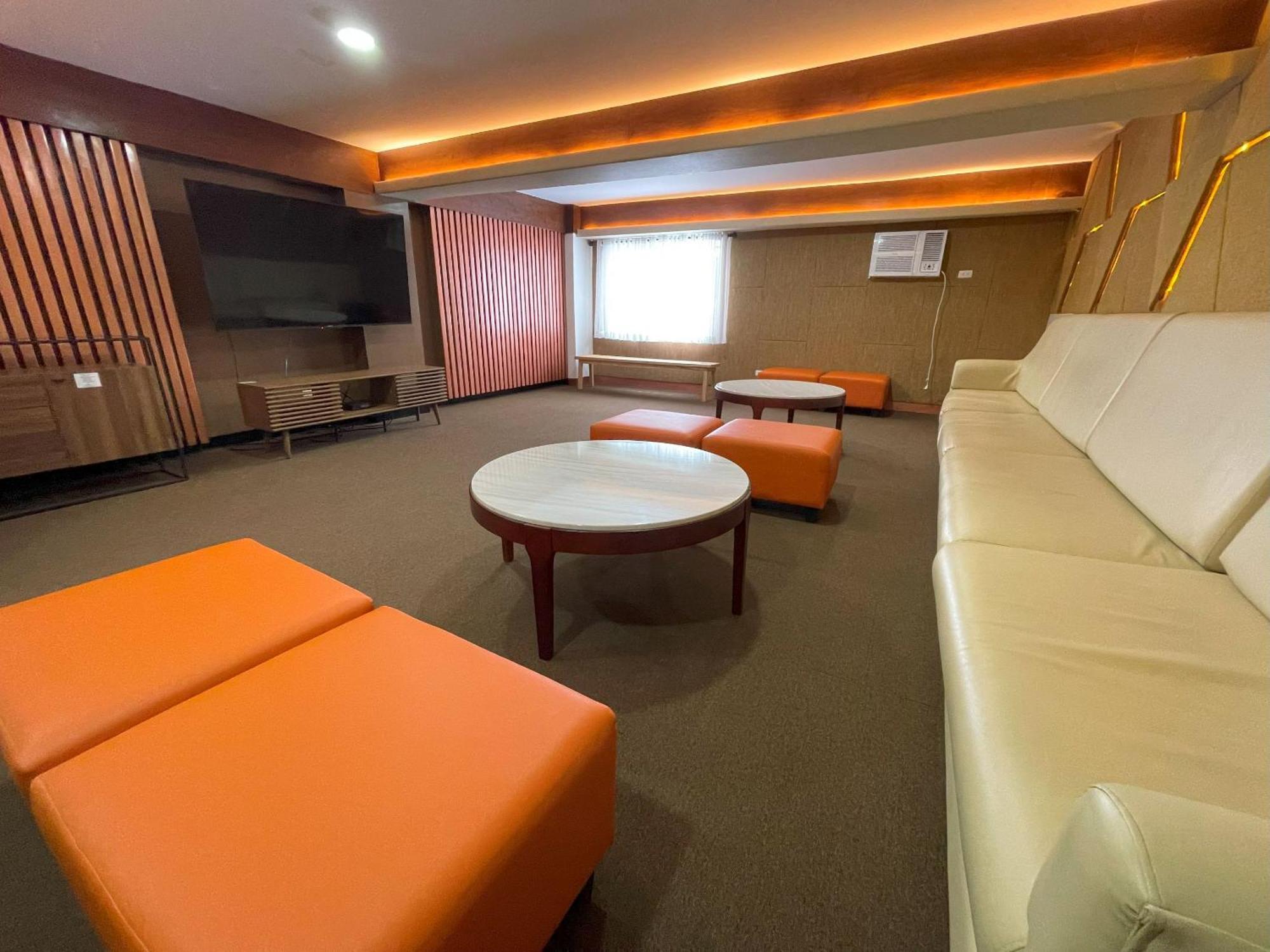 Mist Mountain Resort Powered By Cocotel Cebu Exteriör bild