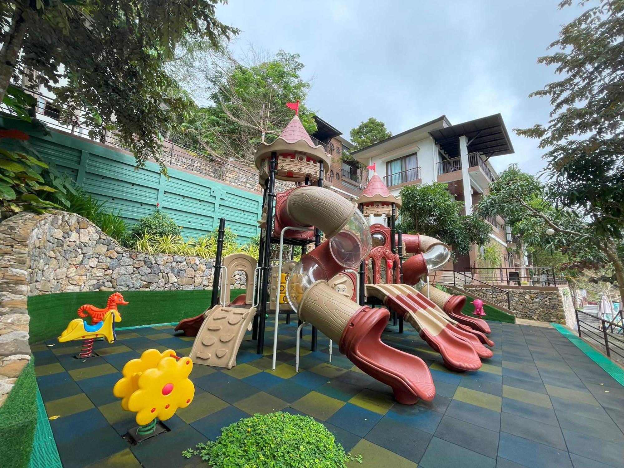 Mist Mountain Resort Powered By Cocotel Cebu Exteriör bild