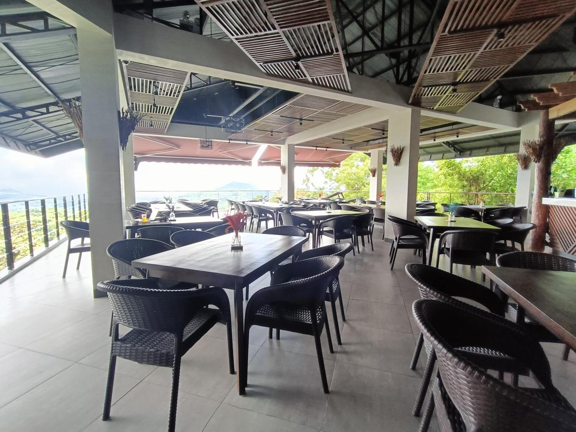 Mist Mountain Resort Powered By Cocotel Cebu Exteriör bild