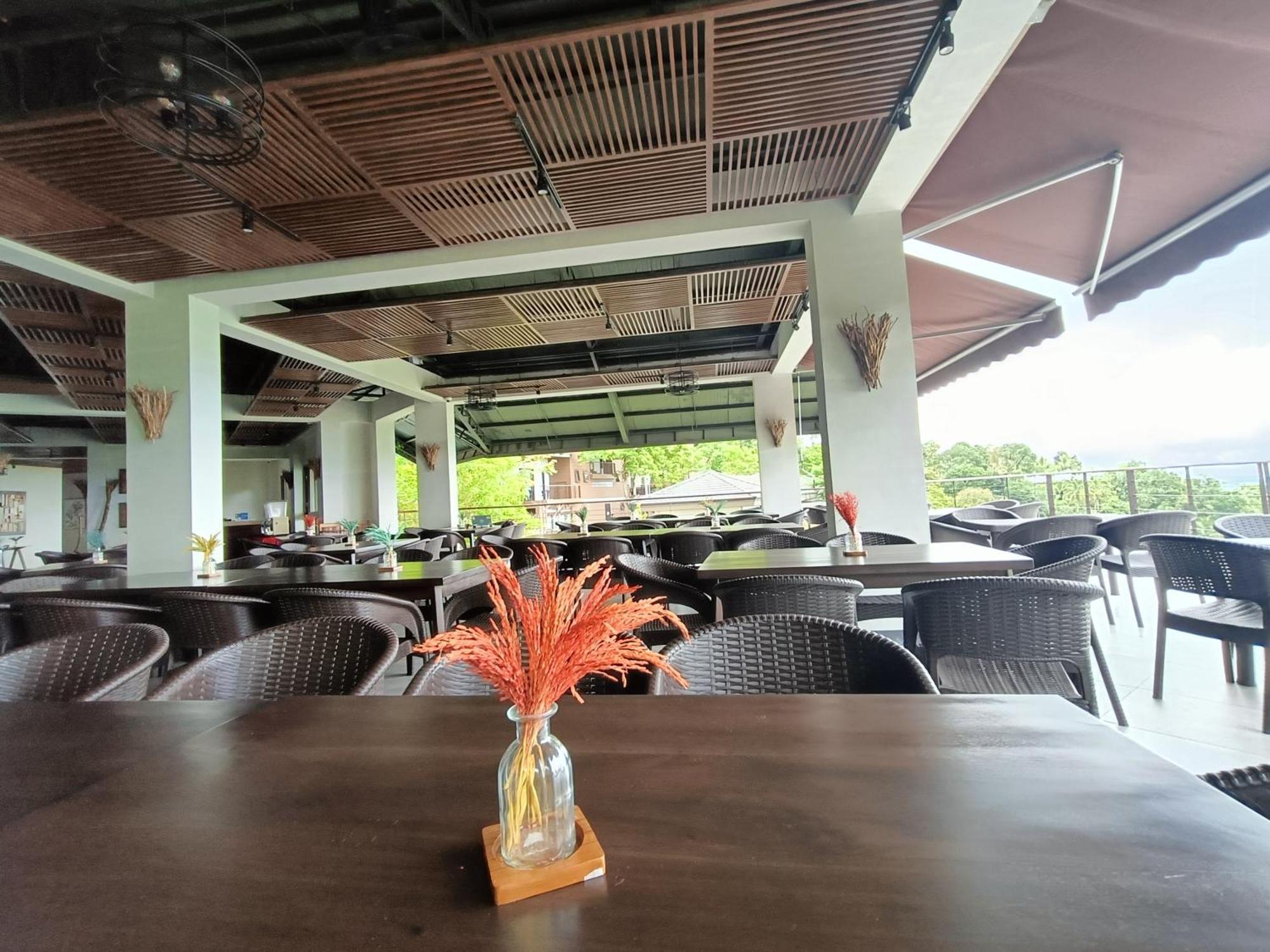 Mist Mountain Resort Powered By Cocotel Cebu Exteriör bild