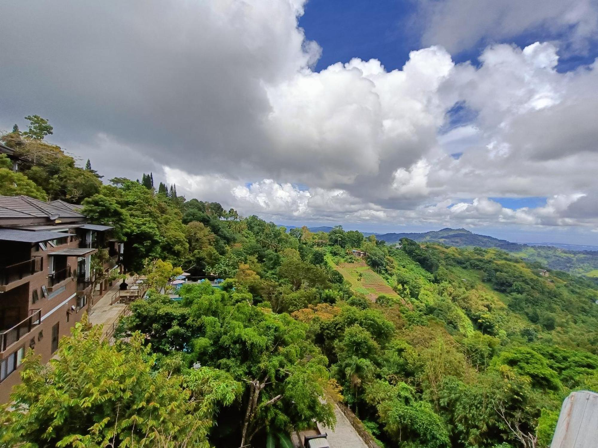 Mist Mountain Resort Powered By Cocotel Cebu Exteriör bild