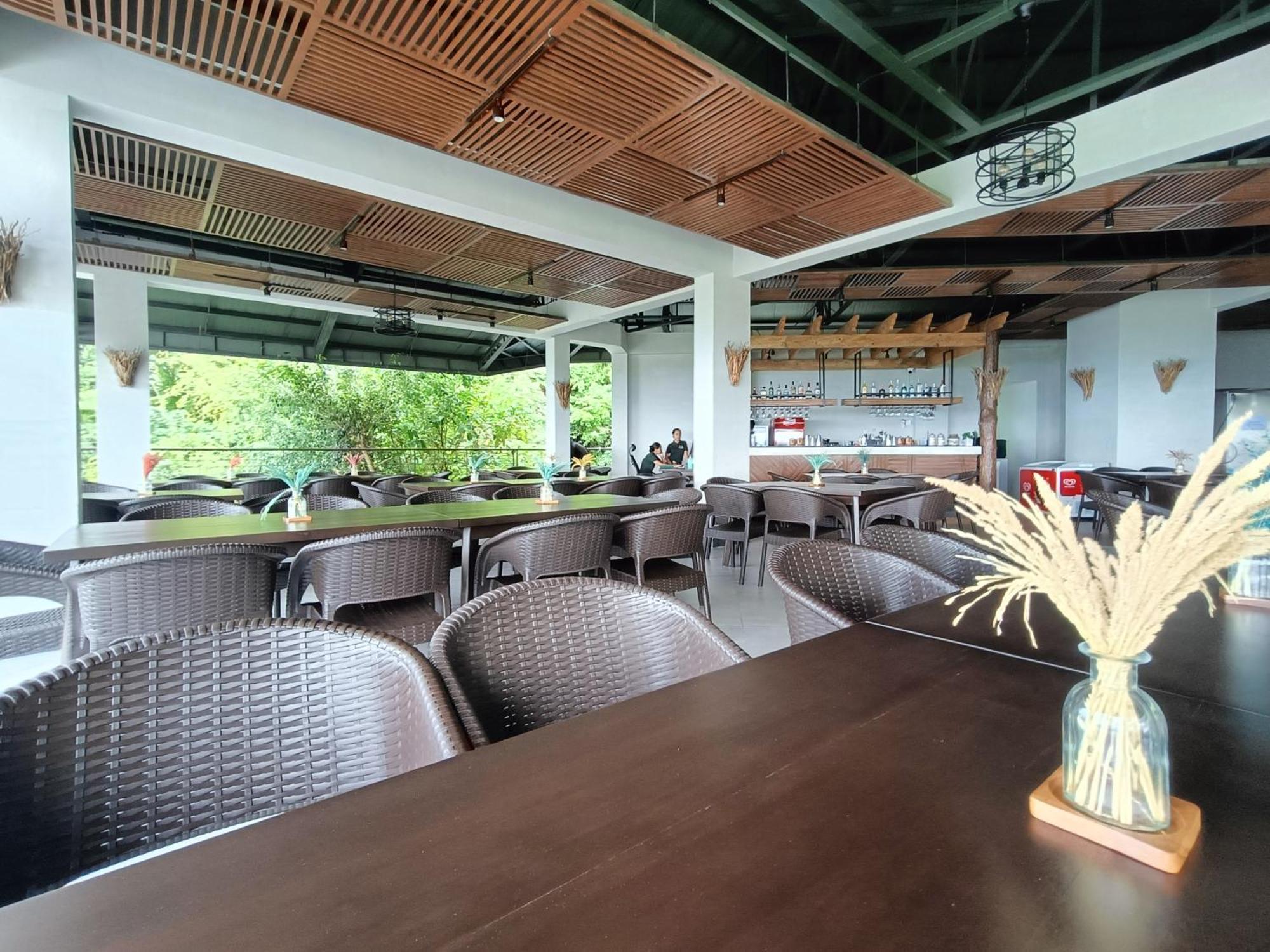 Mist Mountain Resort Powered By Cocotel Cebu Exteriör bild