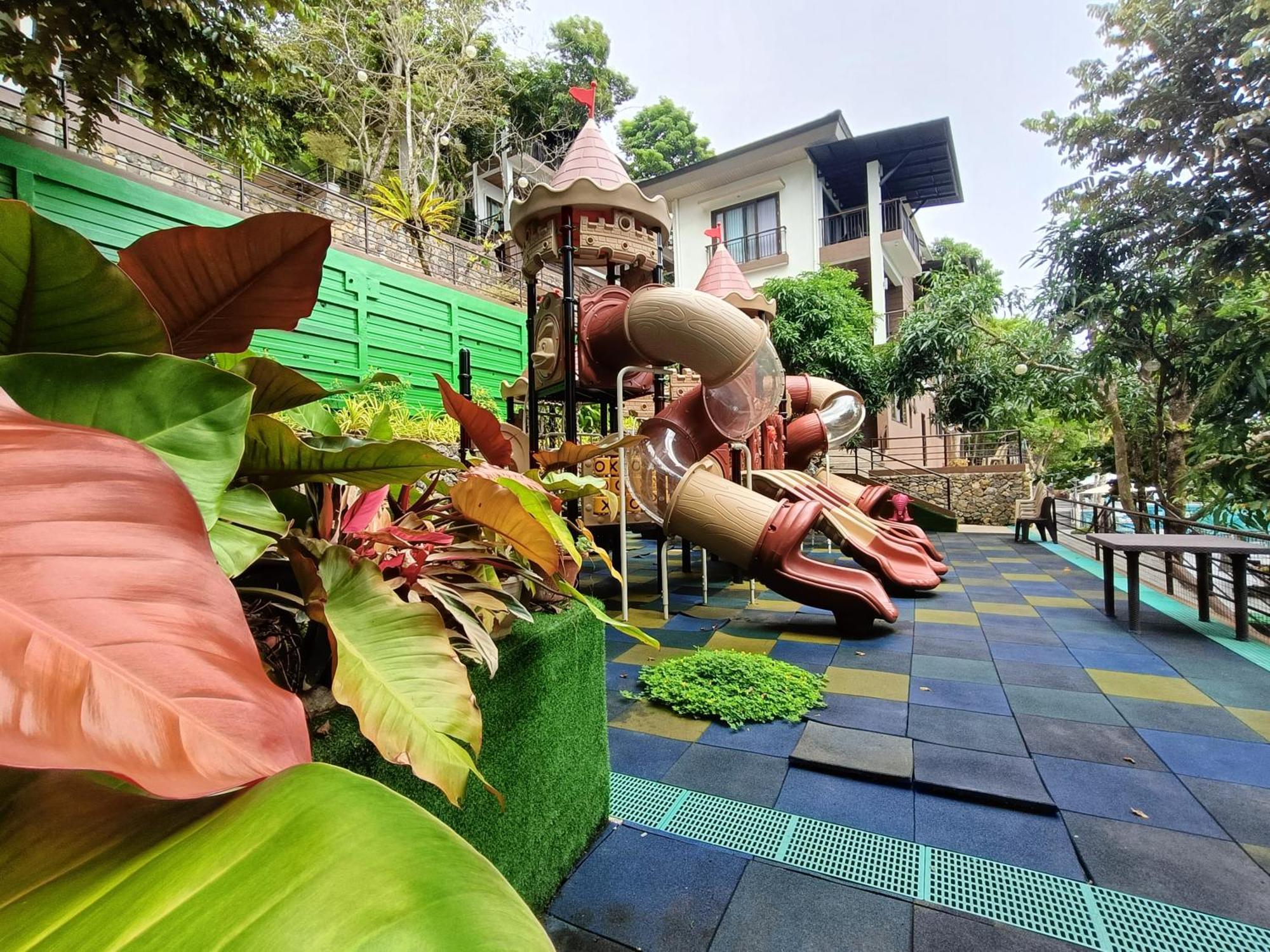 Mist Mountain Resort Powered By Cocotel Cebu Exteriör bild